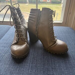 Stylish Gray Ankle Boots